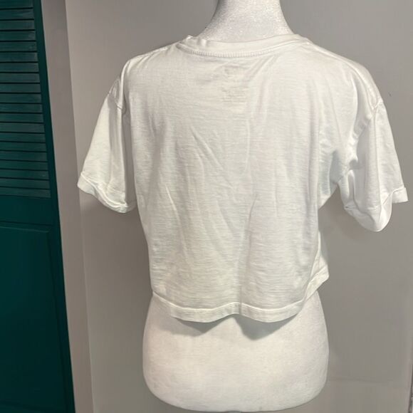 LEVIS white branded crop top - labeled as M but is more of a Small - Picture 5 of 9